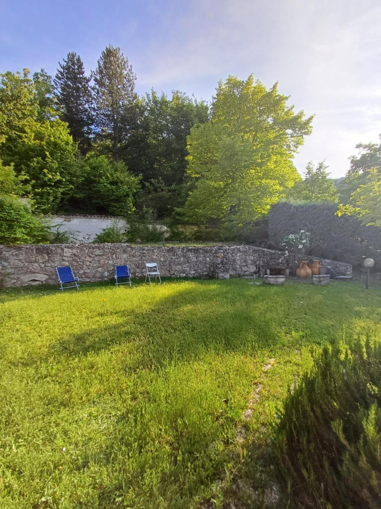 Villa Rosa Caporciano Esterno foto